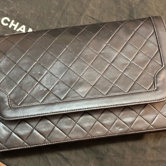 Authentic Vintage Chanel Clutch - Picture 5 of 13